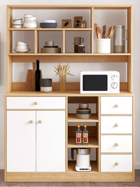 Một vài cây xanh sẽ tạo sự tươi mới cho căn phòng.